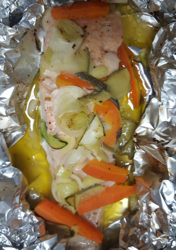Una foto de Salmón al papillote