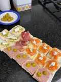 Bandeja de Canapés Variados (Muy Fáciles) Salmón, aguacate y sobras