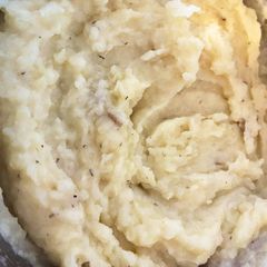 A picture of Easy cheesy mashed potatoes.