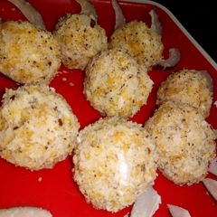 A picture of Jaggery coconut ladoo.