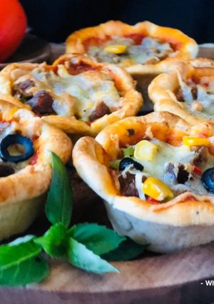A picture of Whosayna’s Popitz/Pizza Cuppies.