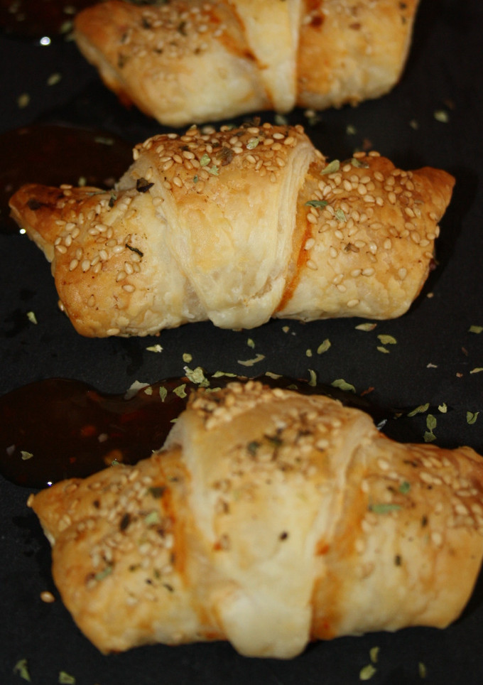 Una foto de Mini croissant rellenos