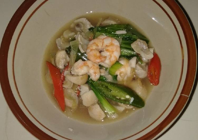 Tumis jamur pakcoy with shrimp endolita