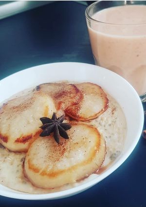 Une photo de Porridge Poire Cannelle