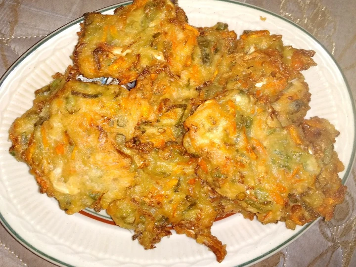 Langkah Mudah untuk Membikin Resep Bakwan sayur kriuk simpel yang Uenak Anti Ribet, Mantap Sekali