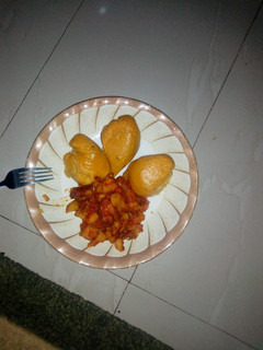 A picture of Moi-moi with Irish sauce.