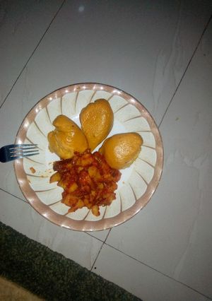 A picture of Moi-moi with Irish sauce.