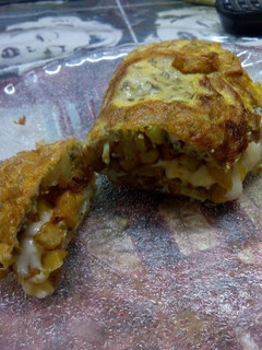 Una foto de Omelette con papitas