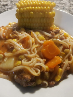 Una foto de Guiso con fideos de arroz "sin gluten"