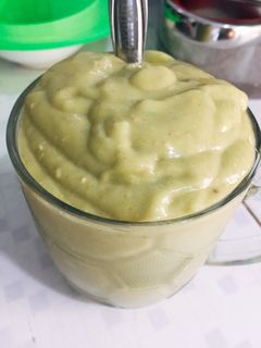 Hình của món Eat clean bữa sáng- sữa chua bơ chuối yến mạch.