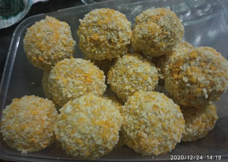 {Resep Bola-bola pisang krispi lumer Untuk Pemula