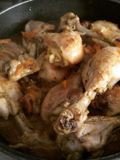 Una foto de Jamoncitos de pollo al curry