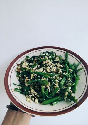 Foto resep Oseng kangkung kecambah sederhana