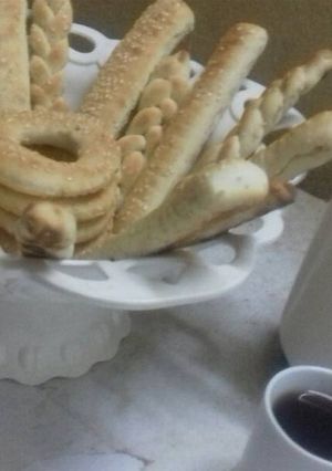 صورة لوصفة كعك با السمسم واليانسون طيب ولذيذه مع الشاي