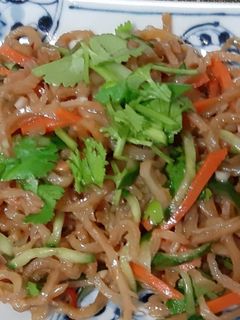 涼拌海蜇皮 的食譜成品照片
