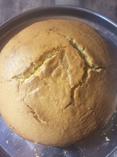 A picture of Vannila sponge cake.