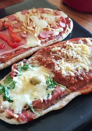 Una foto de Pizzas a la parrilla!