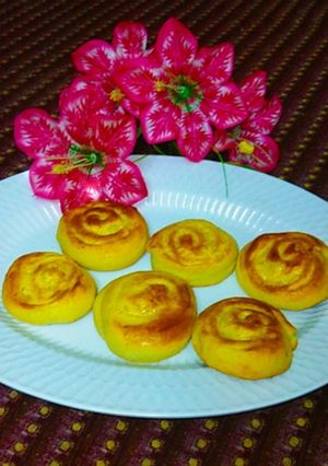 Sweet custard bun রেসিপির প্রধান ছবি