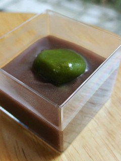 A picture of Matcha shiratama Mizu Yōkan ; Wagashi.