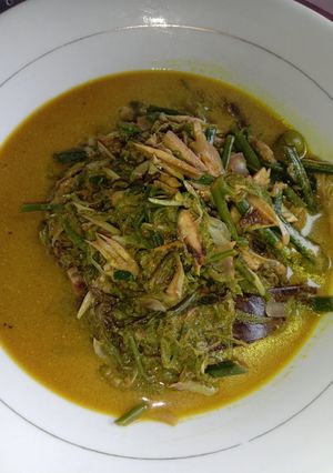 Foto resep Daun paku kecombrang masak lemak