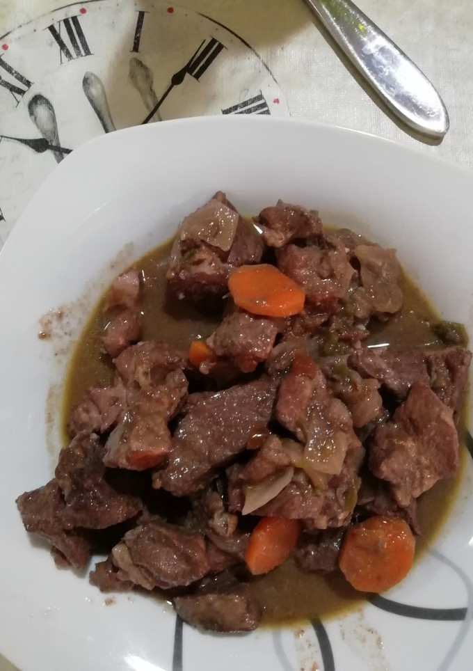 Una foto de Carne en salsa