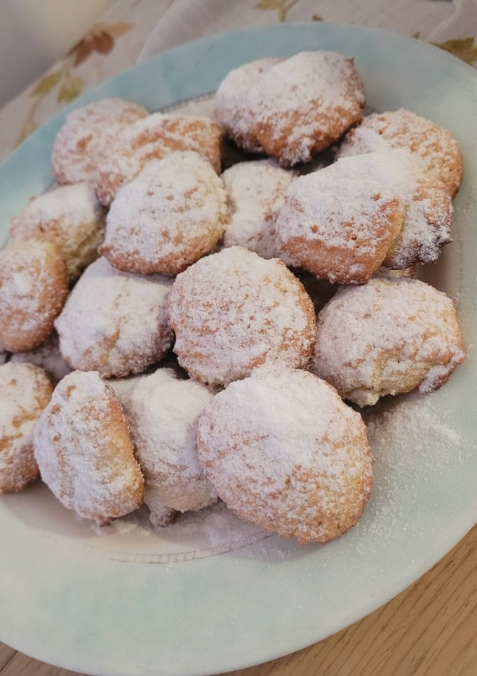 Una foto de Bizcochitos de almendra muy fáciles. De la abuela