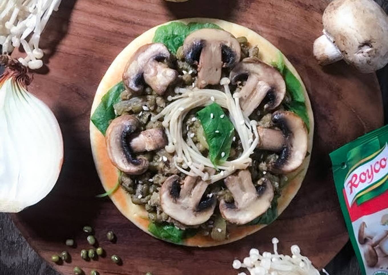 Pizza jamur saus rendang (cocok untuk vegan)