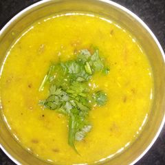 A picture of Dal tadka.