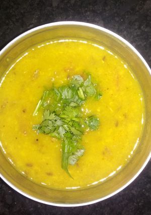 A picture of Dal tadka.