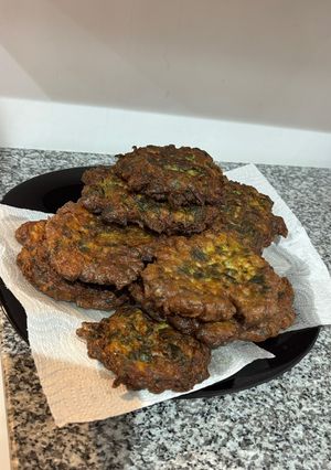 Una foto de Torrejas o buñuelos de Acelga esponjosos y ricos!