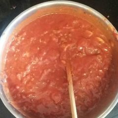 Spaghetti sauce A picture of Spaghetti sauce.