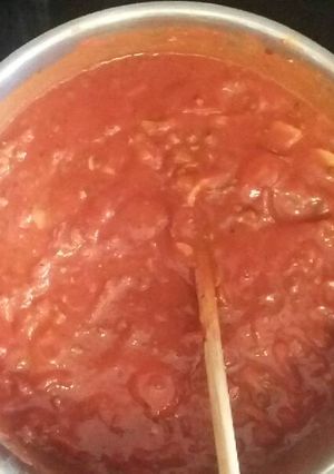 A picture of Spaghetti sauce.