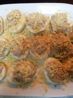 Una foto de Huevos Rellenos