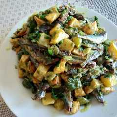 รูปของ Ikan asin kentang cabe ijo