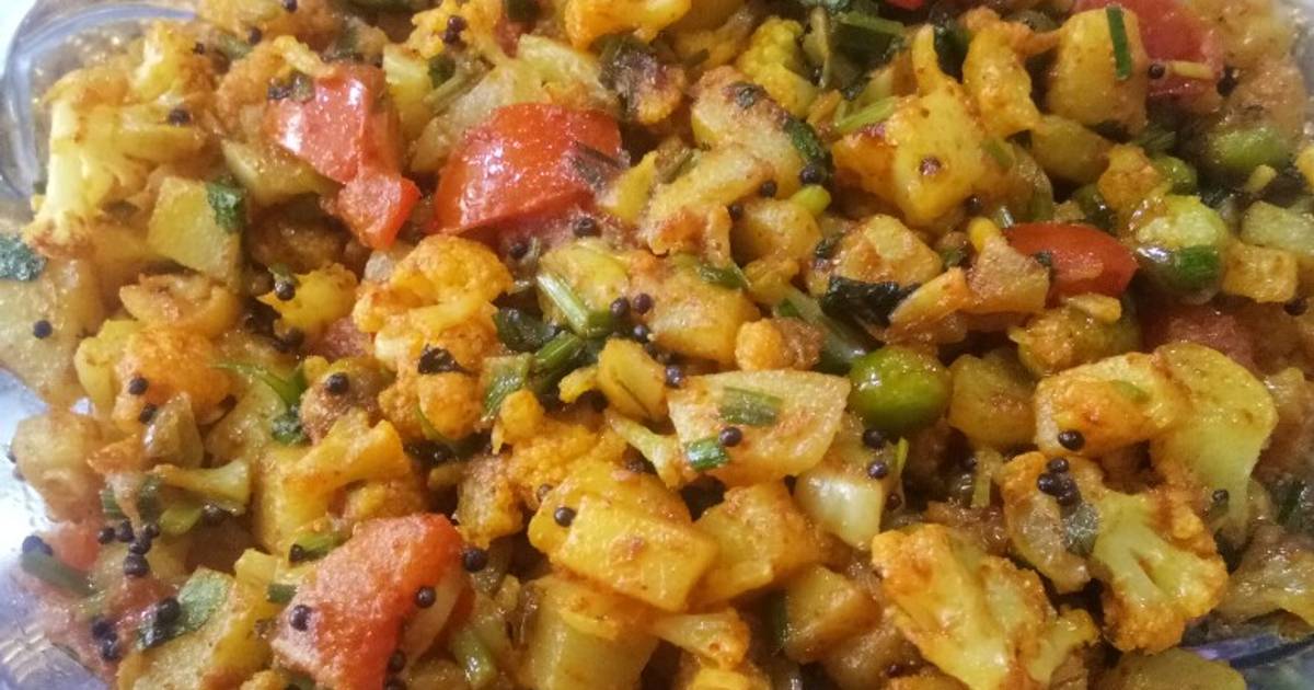 Priti Shah દ્વારા રેસીપી ફુલાવર બટાકા નું શાક (Cauliflower Potato Shak