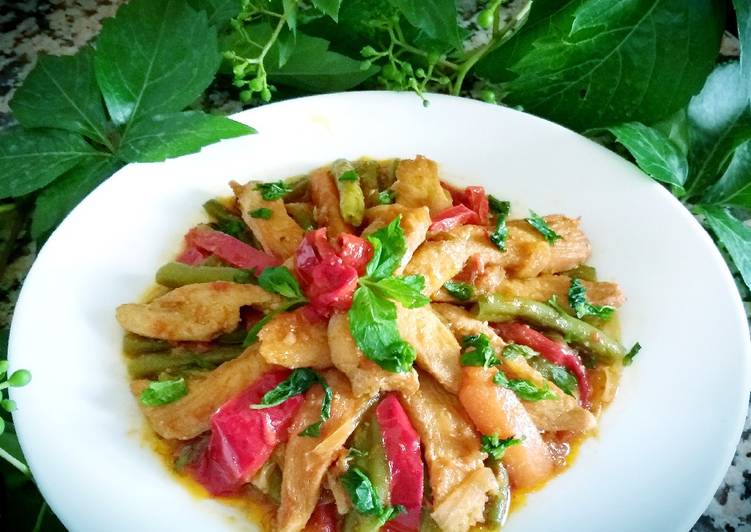 Recipe of Any-night-of-the-week Chakchuka with chicken breast