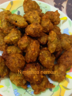मूंग दाल के पकौड़े (Moong dal ke pakode recipe in Hindi) रेसिपी मुख्य फोटो