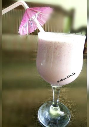 A picture of Strawberry Smoothie.