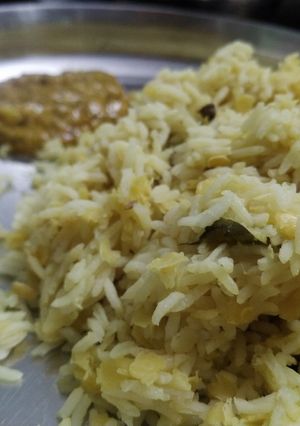 A picture of Khichidi Redgram and Rice.