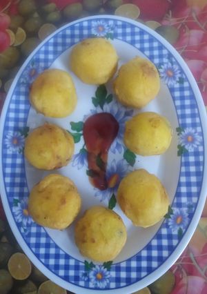 A picture of Batata Vada.