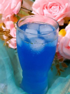A picture of Blue electric lemonade.