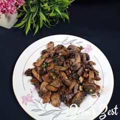 A picture of Button Mushroom Stir Fry.
