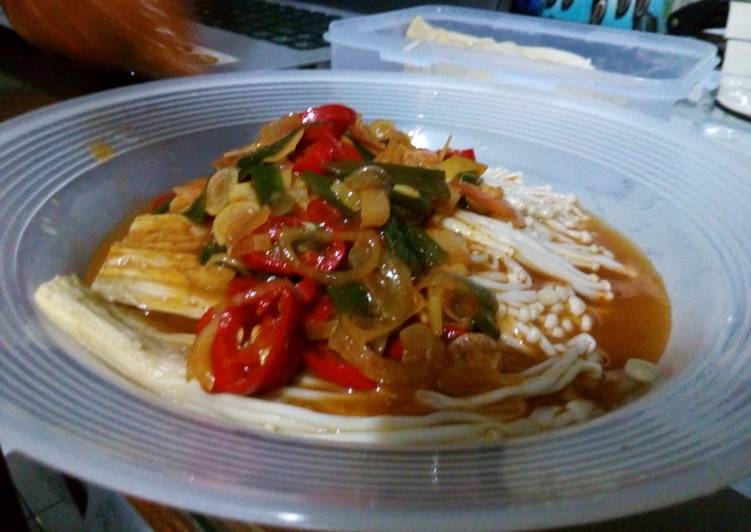 Resep Enoki with shrimp spicy sauce Anti Gagal