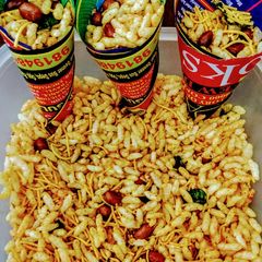 A picture of Sukha bhel.