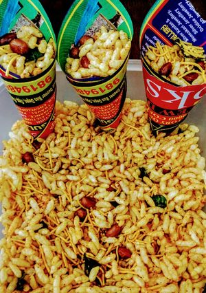 A picture of Sukha bhel.