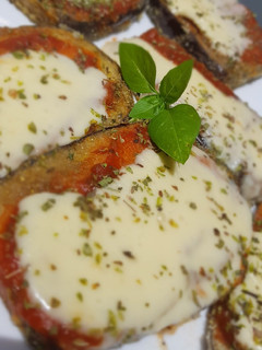 Una foto de Milanesas de berenjena SIN TACC