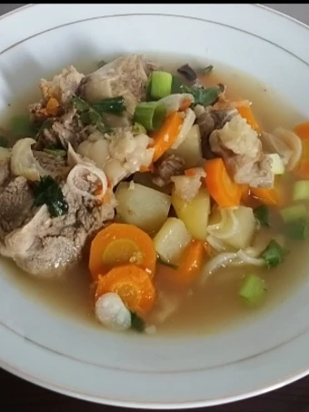 Langkah Mudah untuk Membikin Resep Sop Tulang Sapi yang Bikin Ngiler Anti Ribet, Sempurna