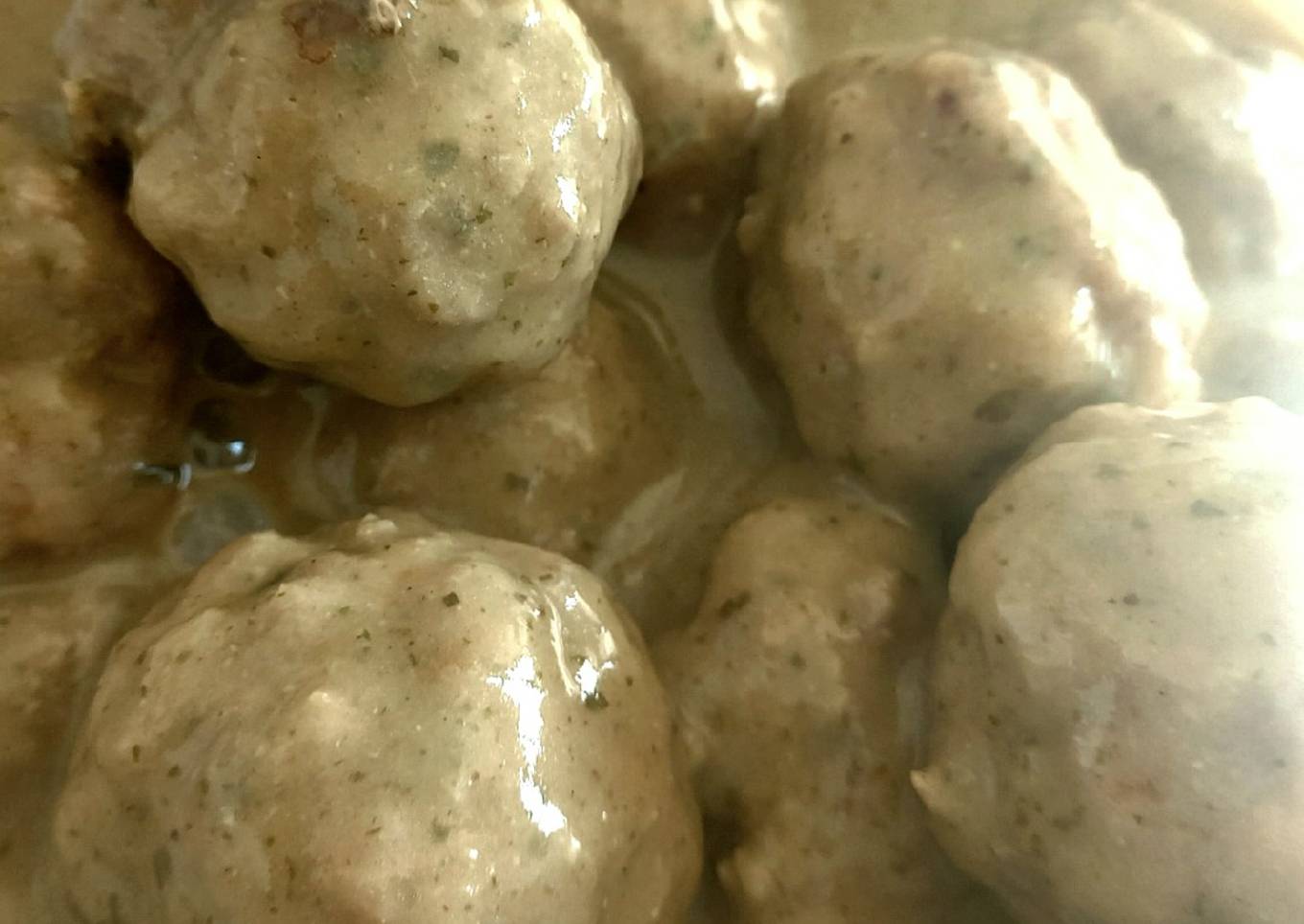 Albóndigas en salsa verde