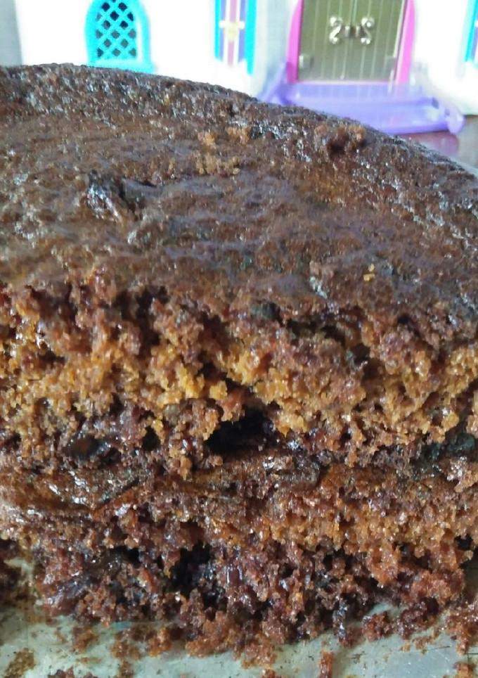 Una foto de Bizcochuelo de maicena, con uvas pasas y semillas de girasol 😋🙋