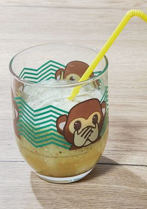 Foto principal de Smoothie de agua de coco con pepino y limón